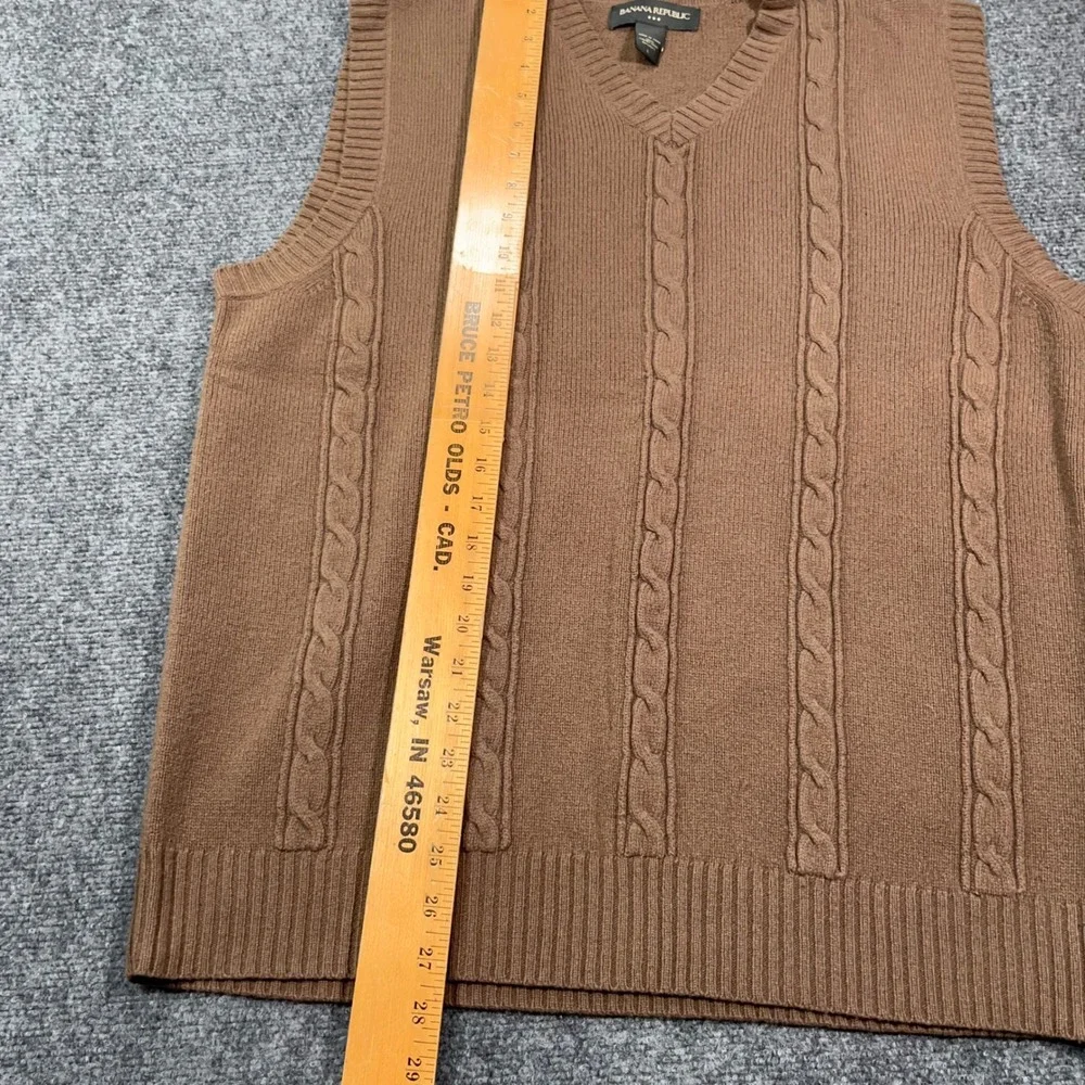 Banana Republic details no